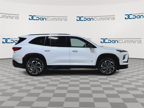 New 2026 Buick Enclave Sport Touring image 9