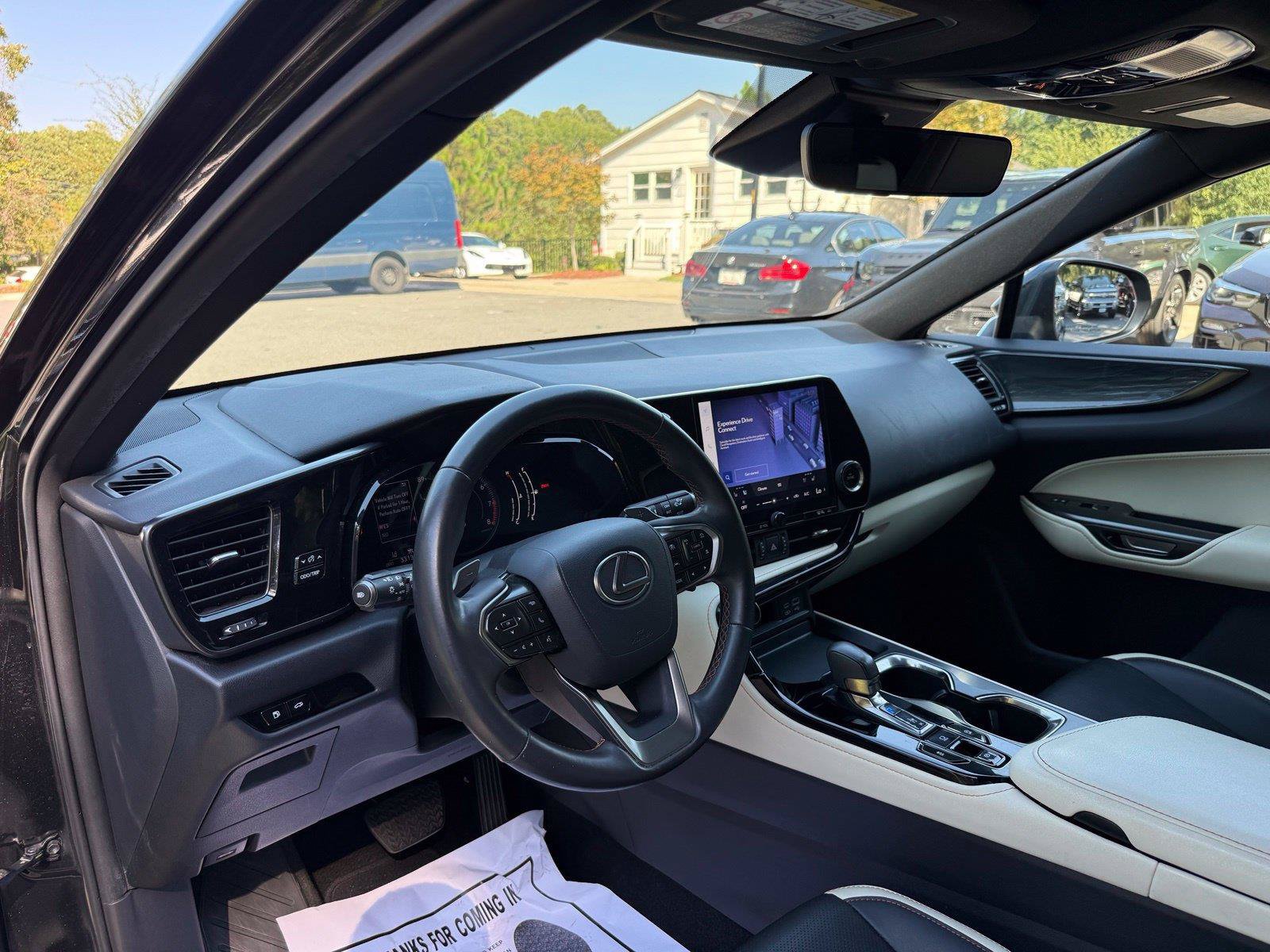Used 2024 Lexus NX 250 FWD w/ Towing Package (2000 Lbs) image 19