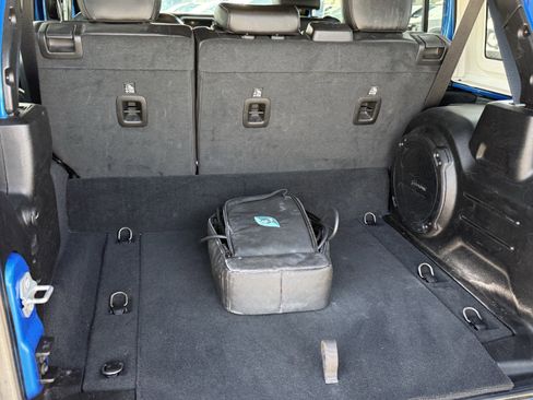 Used 2023 Jeep Wrangler Sahara w/ Cold Weather Group image 28