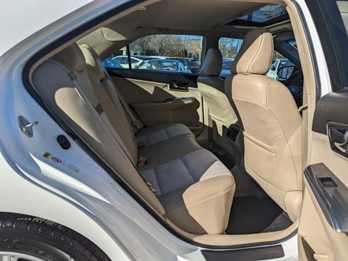 Used 2013 Toyota Camry XLE w/ Leather Pkg image 37