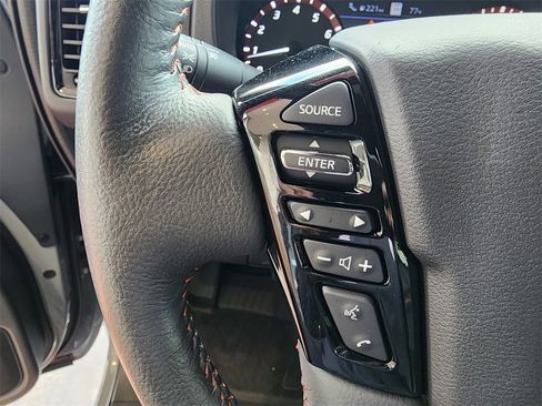 Used 2023 Nissan Frontier PRO-4X w/ Pro-4X Premium Package image 19