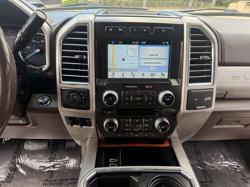 Used 2017 Ford F350 King Ranch w/ FX4 Off-Road Package image 20