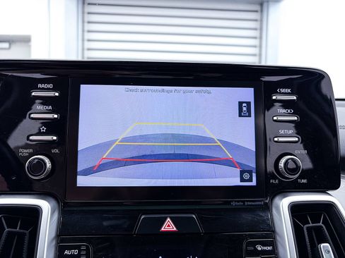 Used 2021 Kia Sorento S w/ Panoramic Sunroof Package FWD image 4