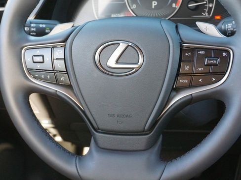 Certified 2024 Lexus ES 350 w/ Premium Package image 29