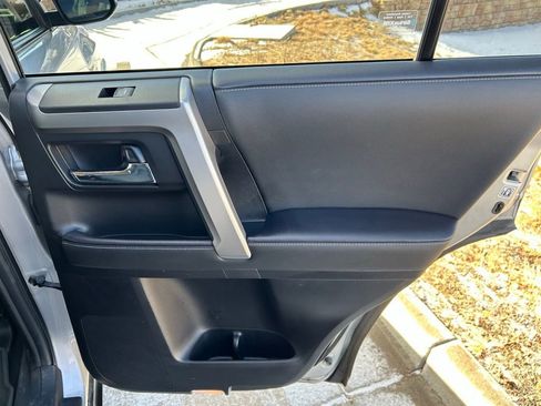 Used 2021 Toyota 4Runner SR5 Premium image 28