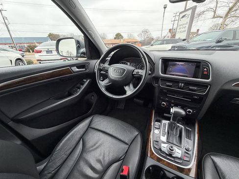 Used 2015 Audi Q5 2.0T Premium Plus w/ Technology Package image 16