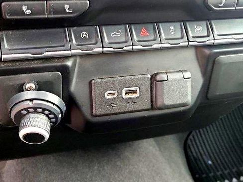 Used 2022 Chevrolet Silverado 1500 LT image 34