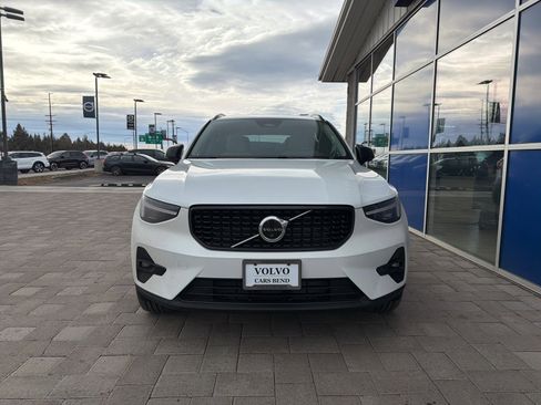 New 2026 Volvo XC40 B5 Plus w/ Protection Package Premier image 6