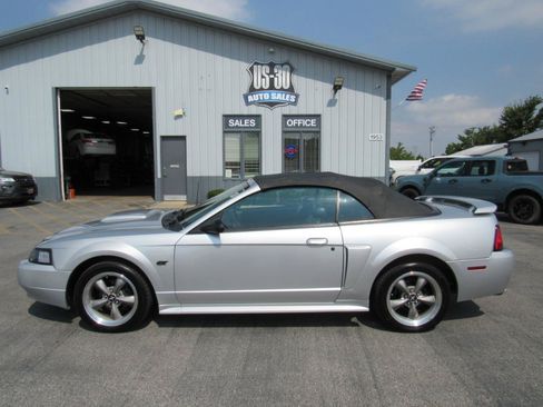 Used 2001 Ford Mustang GT RWD image 11