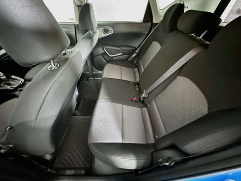 Used 2025 Kia Soul S FWD image 27