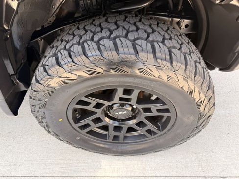 Used 2007 Toyota FJ Cruiser 4WD image 15