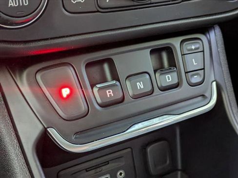 Used 2020 GMC Terrain SLT w/ Preferred Package image 15