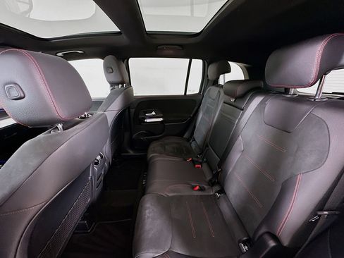 Used 2023 Mercedes-Benz GLB 250 image 26