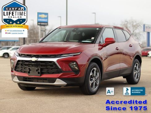 Used 2024 Chevrolet Blazer LT image 3