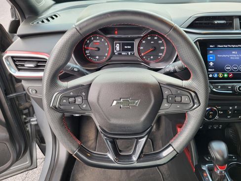 Used 2023 Chevrolet TrailBlazer RS w/ Convenience Package FWD image 26