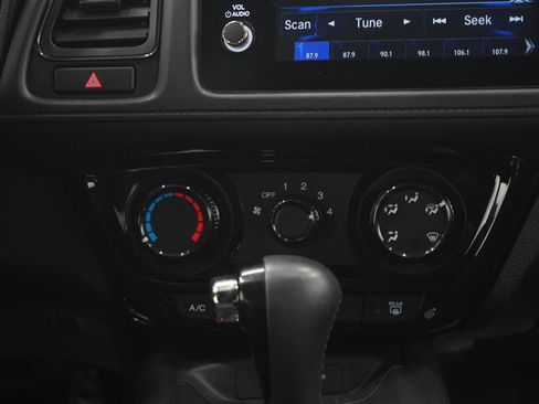 Used 2021 Honda HR-V Sport image 16