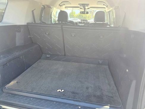 Used 2014 Toyota FJ Cruiser 4WD w/ Convenience Package image 16