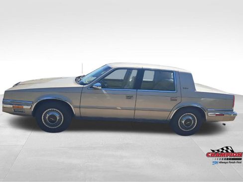 Used 1989 Chrysler New Yorker FWD image 3