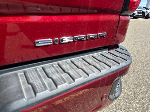 Used 2022 GMC Sierra 1500 Denali w/ Denali Premium Package AWD/4WD image 6