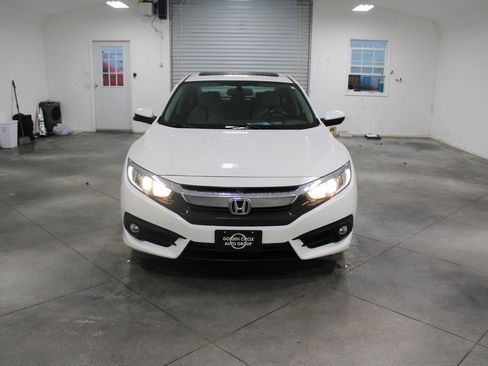 Used 2017 Honda Civic EX-L image 18