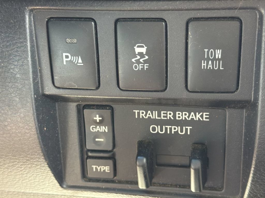 Used 2016 Toyota Tundra 1794 Edition AWD/4WD image 32