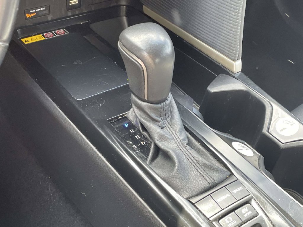 Used 2025 Toyota Camry SE FWD image 30