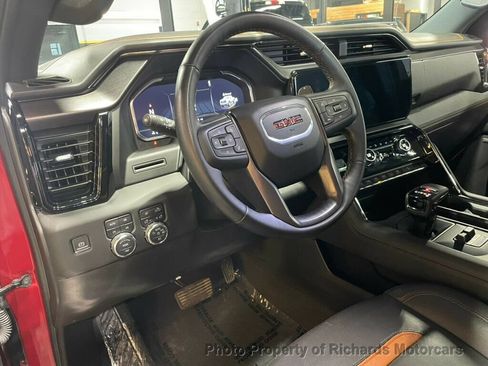 Used 2024 GMC Sierra 1500 AT4 w/ AT4 Preferred Package AWD/4WD image 12