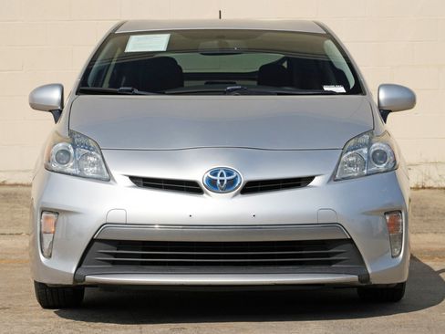 Used 2014 Toyota Prius Prime Plug-In Hybrid FWD image 6