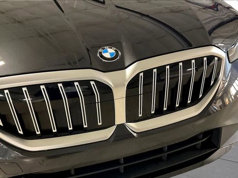 Certified 2025 BMW 530i RWD image 30