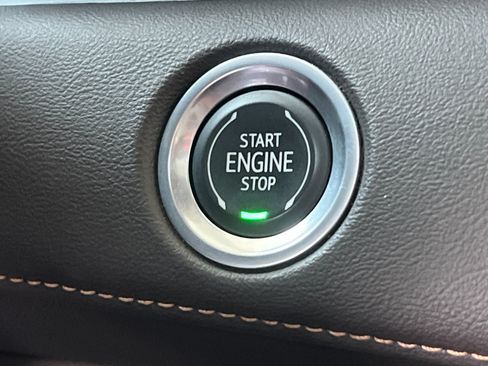 Certified 2021 Cadillac Escalade ESV Sport AWD/4WD image 25