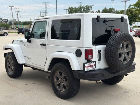 Used 2018 Jeep Wrangler Sport AWD/4WD image 6