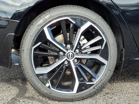 New 2025 Nissan Altima 2.5 SR image 6