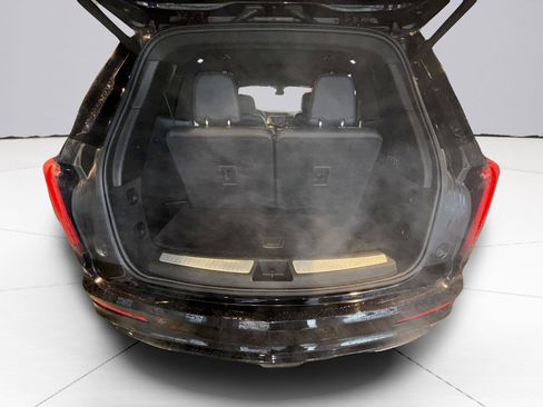 Used 2021 Cadillac XT6 Sport image 28