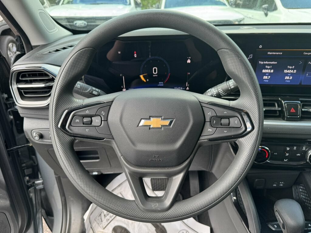 Used 2025 Chevrolet TrailBlazer LT FWD image 5
