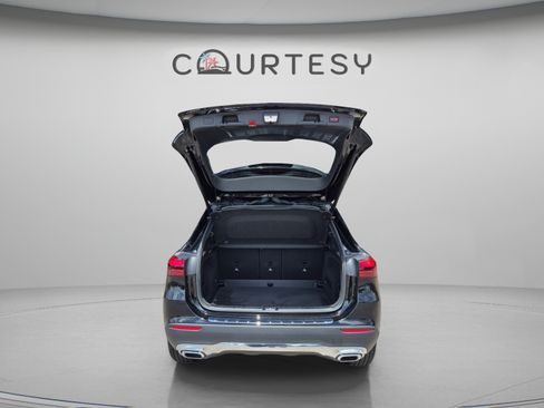 Used 2026 Mercedes-Benz GLA 250 image 11