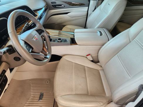 Used 2021 Cadillac Escalade Premium Luxury Platinum AWD/4WD image 12