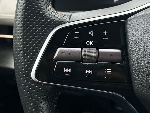 Certified 2024 Nissan Ariya AWD image 32