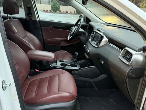 Used 2018 Kia Sorento SX image 21