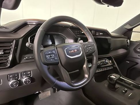 Used 2025 GMC Sierra 1500 AT4 w/ AT4 Premium Package AWD/4WD image 13