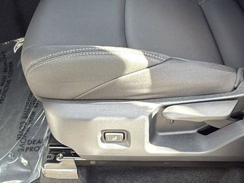 Used 2025 Toyota Tacoma SR5 image 18