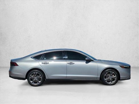 Used 2024 Honda Accord EX image 4