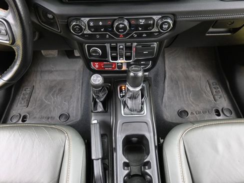 Used 2024 Jeep Gladiator Mojave image 14