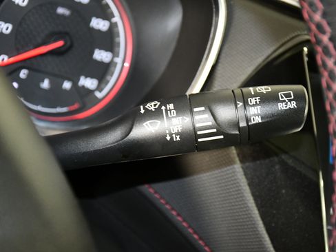 Used 2021 Chevrolet TrailBlazer RS w/ Sun and Liftgate Package image 24