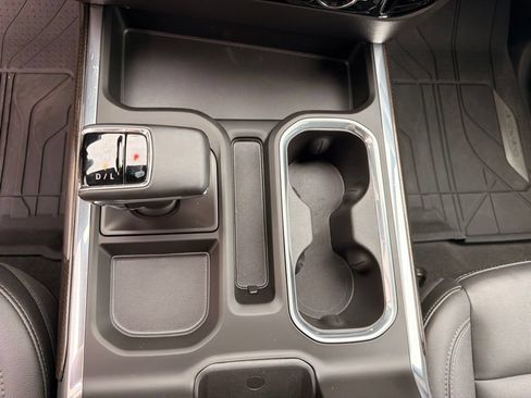 Used 2024 Chevrolet Silverado 1500 RST w/ Redline Edition AWD/4WD image 25