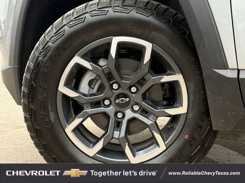 Used 2026 Chevrolet Equinox ACTIV w/ LPO, Floor Liner Package FWD image 10