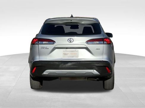 Used 2024 Toyota Corolla Cross L image 4
