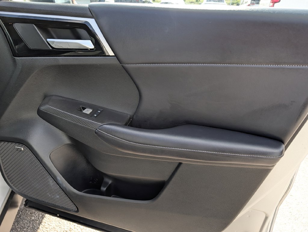 Used 2025 Mitsubishi Outlander SE AWD/4WD image 34