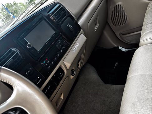 Used 2005 Ford F350 King Ranch AWD/4WD image 11