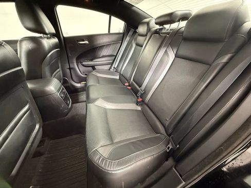 Used 2017 Dodge Charger SXT w/ AWD Plus Group image 13