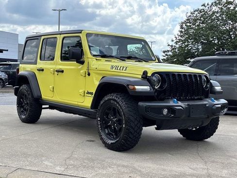 Used 2023 Jeep Wrangler Unlimited w/ Cold Weather Group AWD/4WD image 1